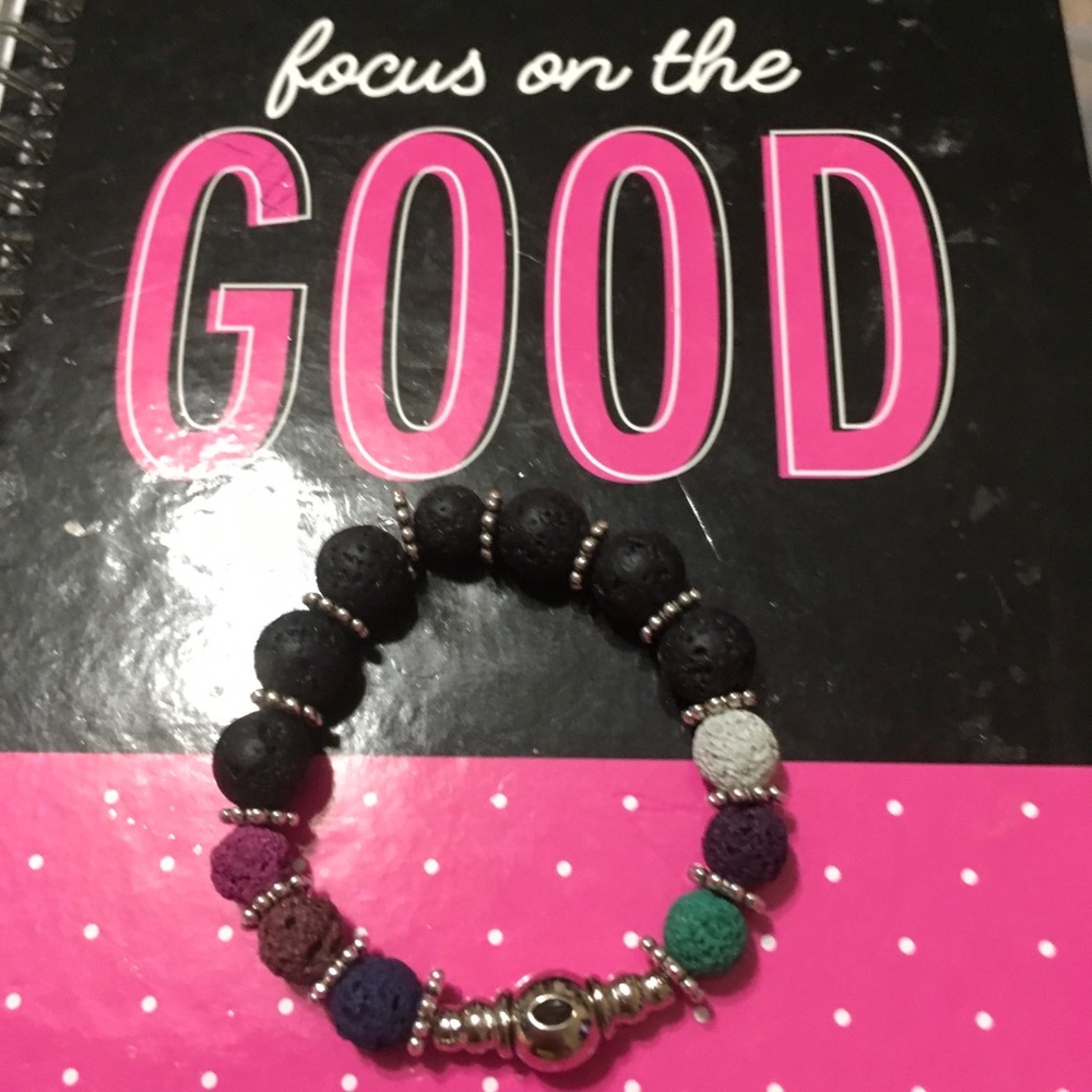 Beaded bracelet - Picture 2 of 2